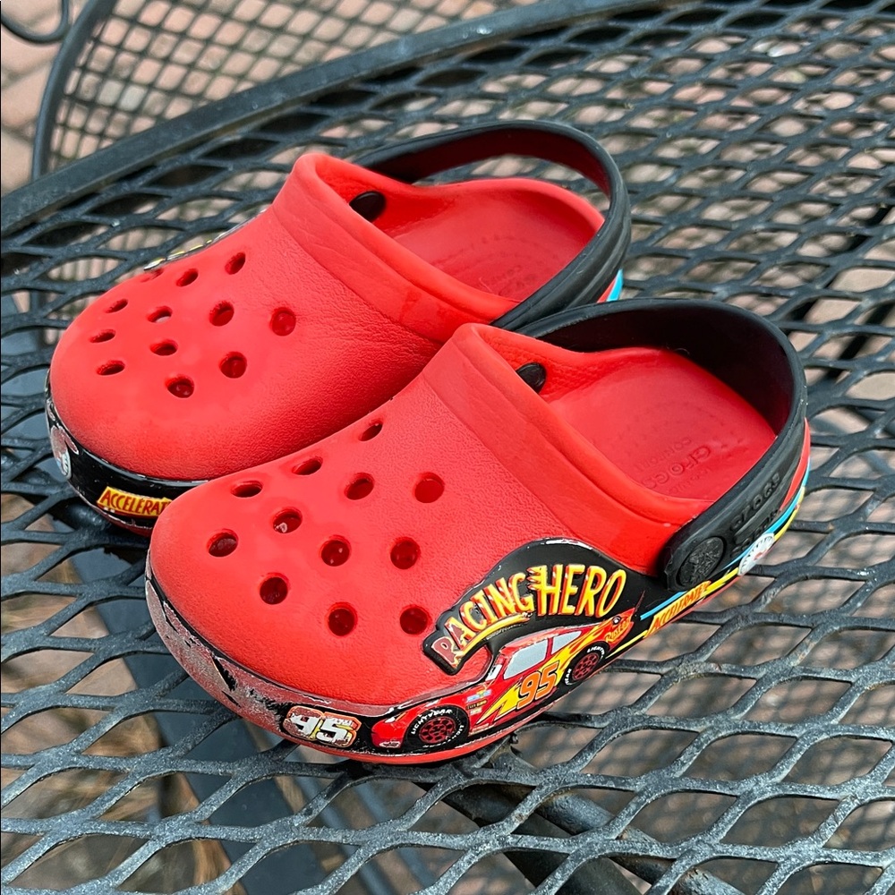2022 Crocs Disney x Band Clog Toddler 'Fun Lab Cars - Flame' Size 6 - Picture 3 of 17